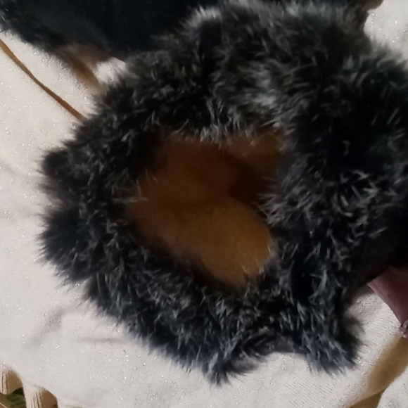 Boots - Picture 3 of 5